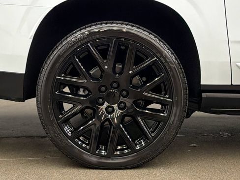 Used 2026 GMC Yukon XL Denali Ultimate w/ LPO, Floor Liner Package AWD/4WD image 11