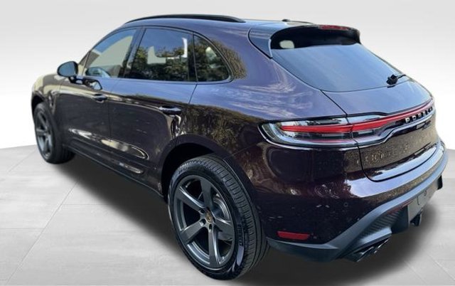 Used 2025 Porsche Macan AWD/4WD image 5