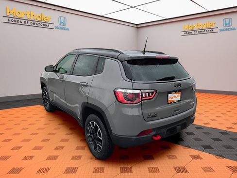 Used 2019 Jeep Compass Trailhawk w/ Popular Equipment Group AWD/4WD image 3