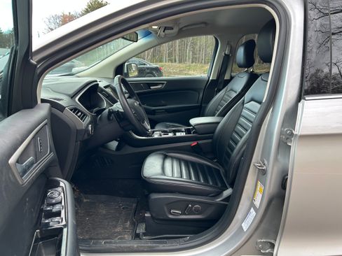 Used 2019 Ford Edge SEL w/ Equipment Group 201A AWD/4WD image 4