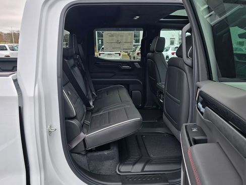 New 2026 GMC Sierra 1500 AT4X AWD/4WD image 32