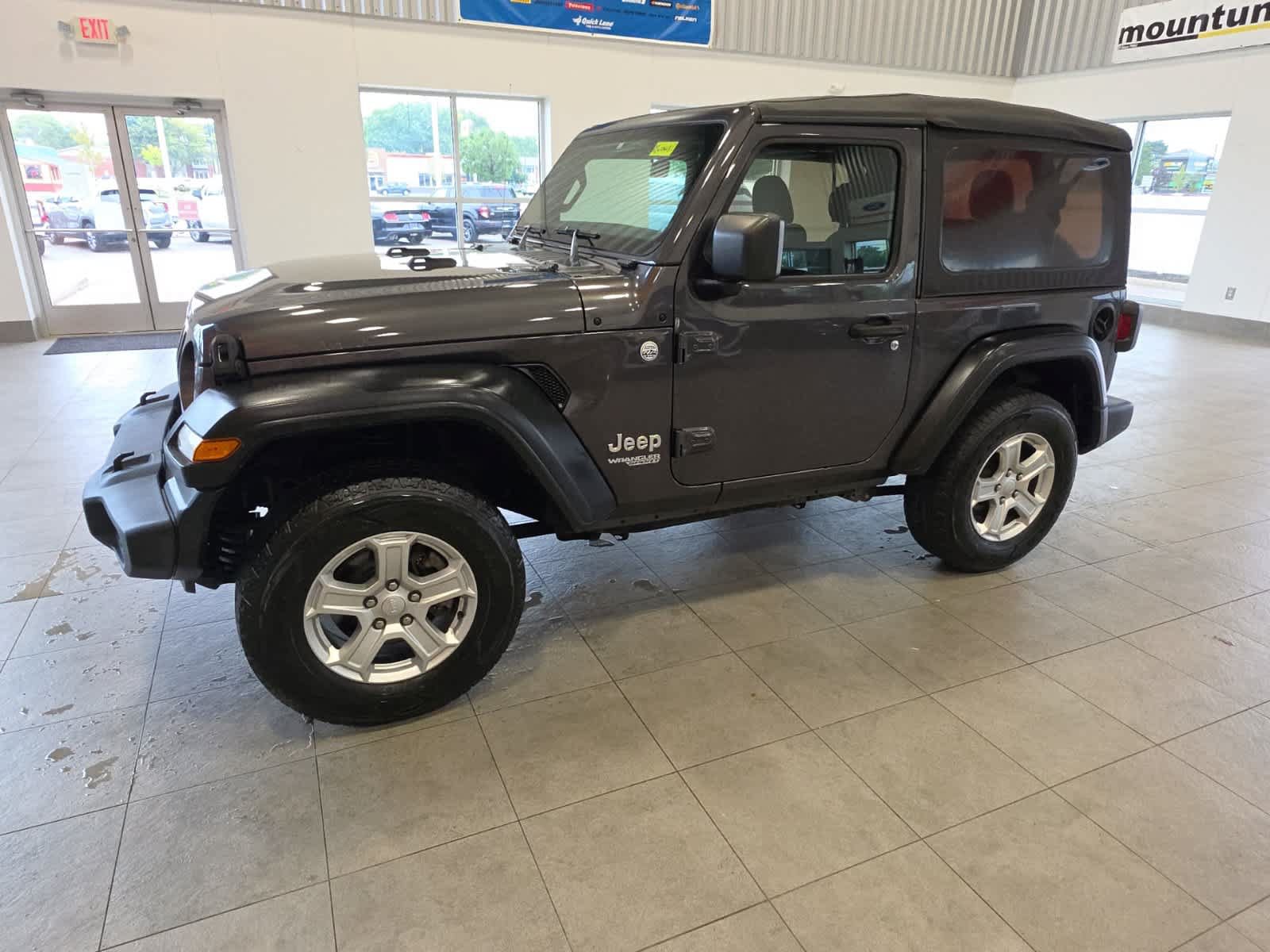 Used 2020 Jeep Wrangler Sport AWD/4WD image 15