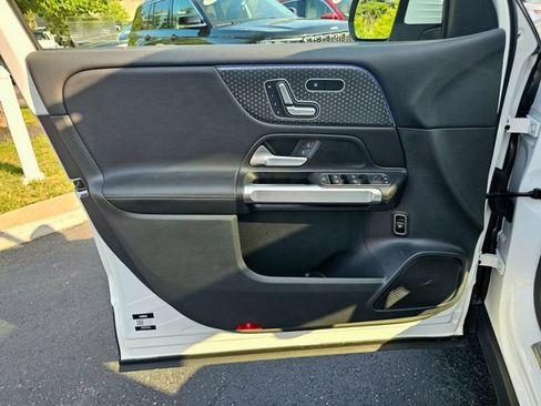 Certified 2025 Mercedes-Benz GLB 250 4MATIC image 22