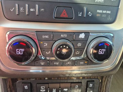 Used 2015 GMC Acadia Denali FWD image 32