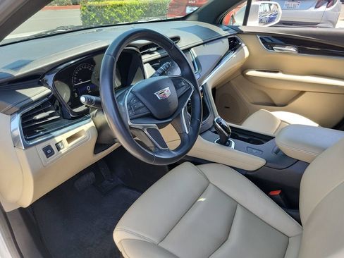 Used 2018 Cadillac XT5 FWD image 20