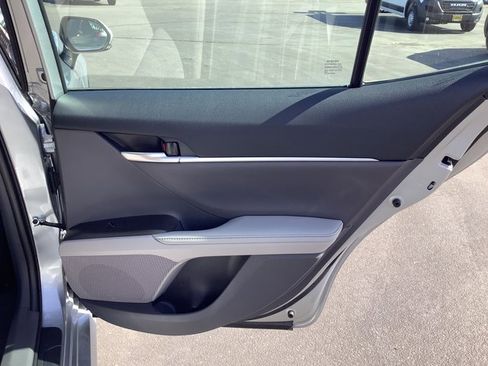 Used 2023 Toyota Camry XLE image 33