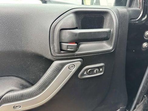 Used 2015 Jeep Wrangler Unlimited Sahara w/ Dual Top Group image 25