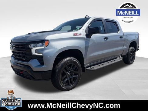 Used 2025 Chevrolet Silverado 1500 LT Trail Boss w/ Convenience Package II AWD/4WD image 3