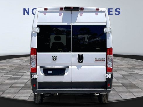 Used 2021 RAM ProMaster 2500 FWD image 5