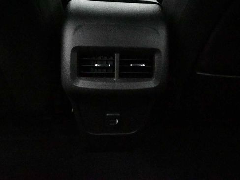 Used 2024 GMC Terrain SLE AWD/4WD image 21
