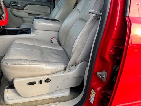 Used 2011 Chevrolet Silverado 1500 LTZ w/ Max Trailering Pack image 21