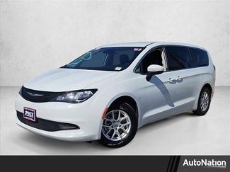 Used 2023 Chrysler Voyager LX video 1