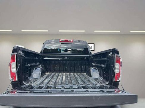 Used 2022 GMC Canyon Elevation image 9