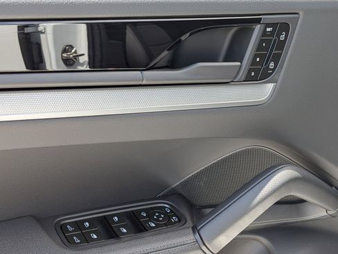 New 2026 Porsche Cayenne S AWD/4WD image 15