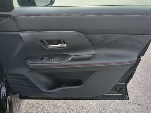 New 2026 Nissan Kicks SR w/ Cold Weather Package FWD image 29