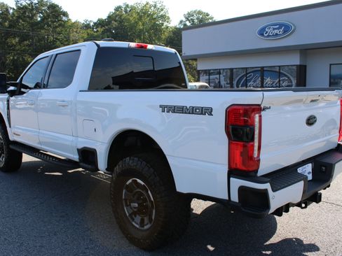 Used 2023 Ford F250 Lariat w/ Lariat Ultimate Package AWD/4WD image 8
