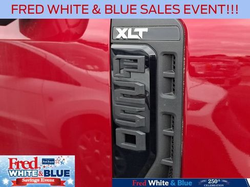 Used 2023 Ford F250 XLT w/ XLT Premium Package AWD/4WD image 11
