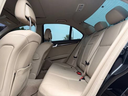 Used 2014 Mercedes-Benz C 250 Sedan image 26