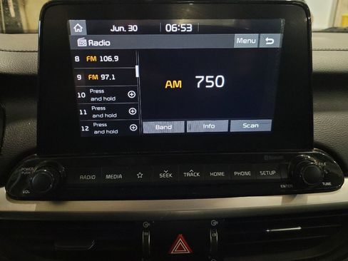 Used 2021 Kia Forte LXS FWD image 25