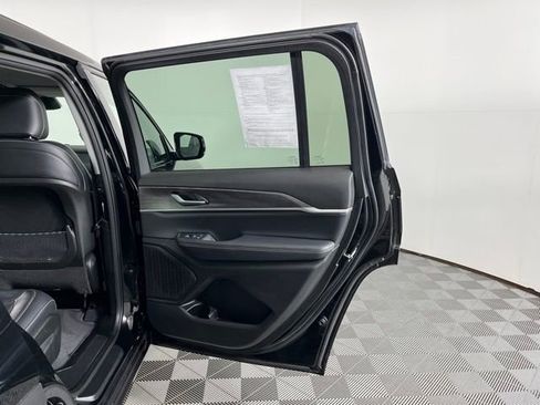 Used 2023 Jeep Grand Cherokee L Limited w/ Black Appearance Package image 45