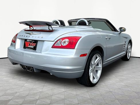 Used 2007 Chrysler Crossfire Limited RWD image 6
