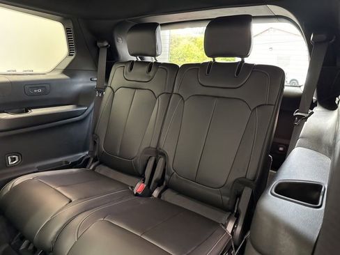 New 2025 Jeep Grand Cherokee L Limited w/ MOPAR Finishing Package image 19