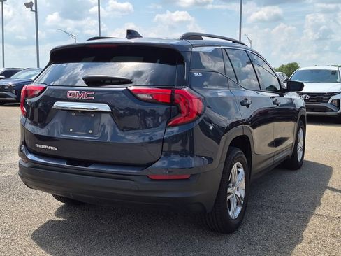 Used 2019 GMC Terrain SLE w/ Driver Convenience Package FWD image 3