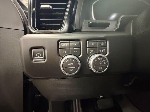 Used 2026 GMC Sierra 2500 AT4 w/ AT4 Premium Plus Package AWD/4WD image 26