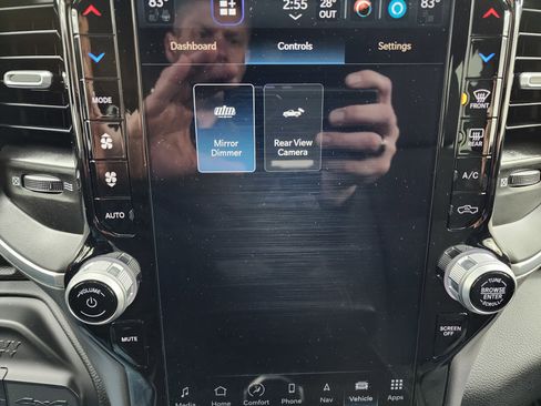 Used 2024 RAM 3500 Big Horn w/ Sport Appearance Package image 54