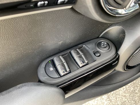 Used 2022 MINI Cooper S image 25