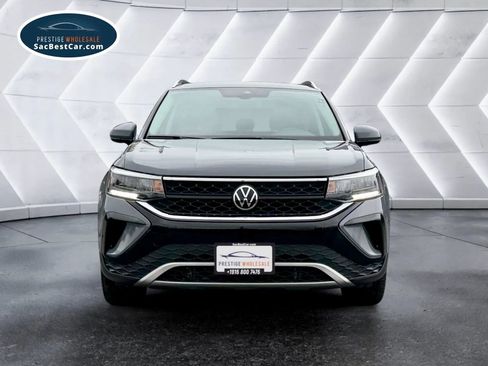Used 2022 Volkswagen Taos SE image 2