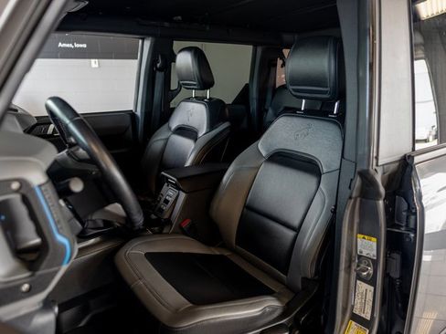 Used 2021 Ford Bronco Black Diamond image 11