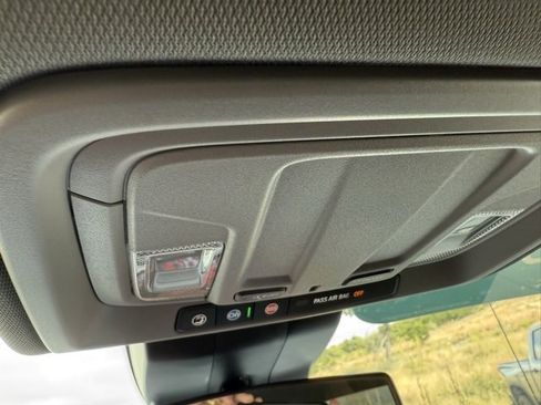 Used 2024 Chevrolet Silverado 1500 Custom Trail Boss w/ Dark Appearance Package image 31