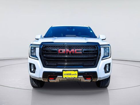 Used 2024 GMC Yukon AT4 w/ Technology Package AWD/4WD image 4