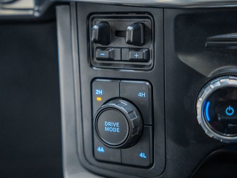 Certified 2023 Ford F150 Lariat w/ Equipment Group 502A High image 34