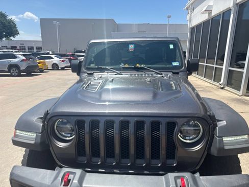 Used 2021 Jeep Wrangler Unlimited Rubicon AWD/4WD image 3