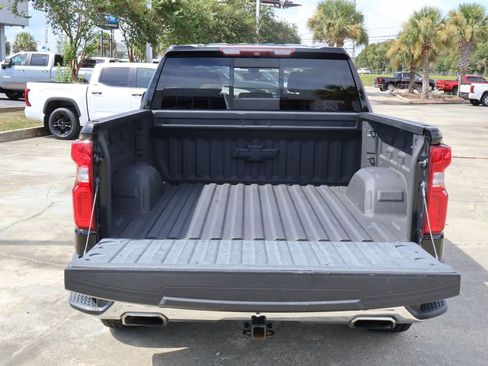 Used 2019 Chevrolet Silverado 1500 LTZ AWD/4WD image 25