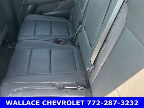 Certified 2025 Chevrolet Suburban Z71 image 16