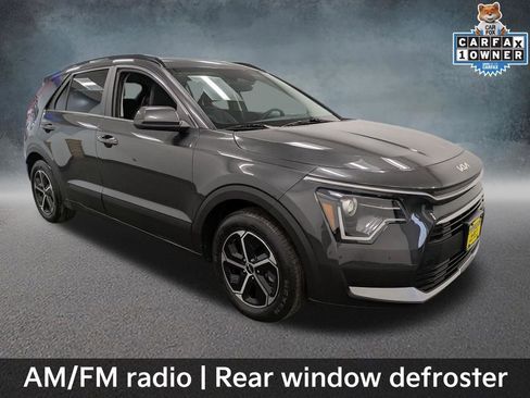 Certified 2024 Kia Niro LX image 3