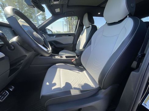 New 2026 Volkswagen Tiguan SE R-Line FWD image 16