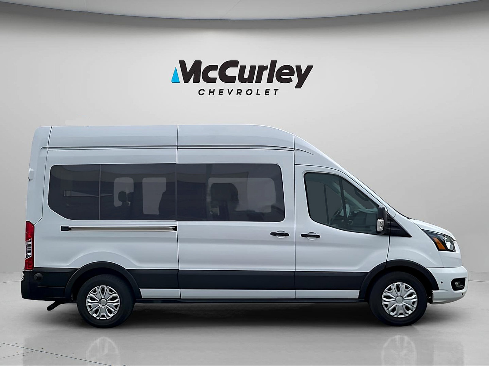 Used 2024 Ford Transit 350 XLT RWD image 8