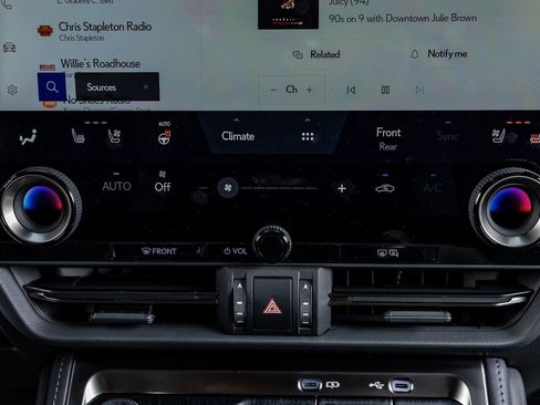 Used 2025 Lexus GX 550 image 27