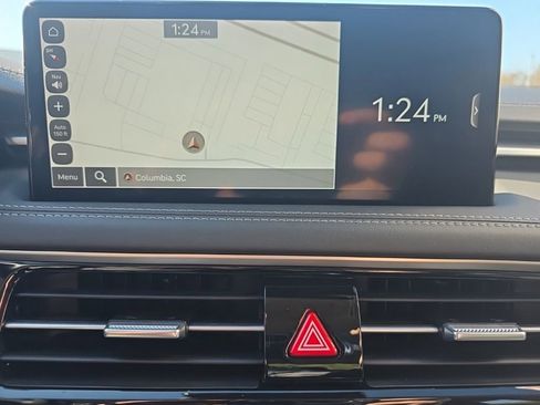 Used 2025 Genesis G70 2.5T image 31