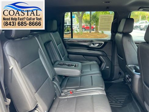 Used 2021 Chevrolet Suburban LT RWD image 21