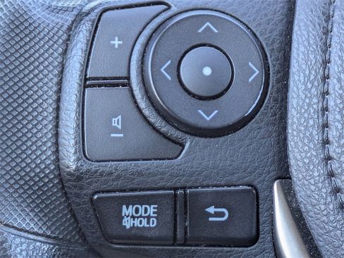 Used 2015 Toyota RAV4 LE image 25