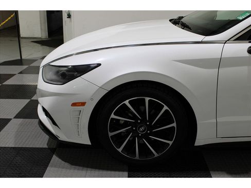 Used 2021 Hyundai Sonata Limited image 9