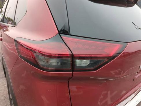 Certified 2021 Nissan Rogue SV image 13