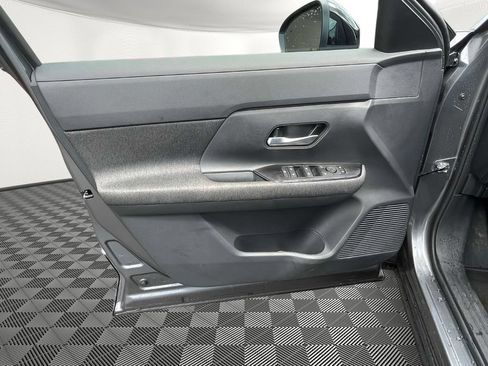 Used 2026 Nissan Kicks SV FWD image 15