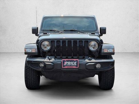 Used 2023 Jeep Gladiator Sport AWD/4WD image 2