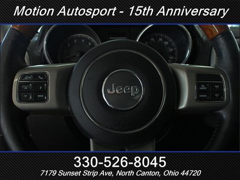 Used 2012 Jeep Grand Cherokee Overland AWD/4WD image 16